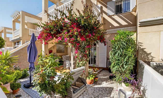 Herverkoop - Bungalow -
Orihuela Costa - Punta Prima