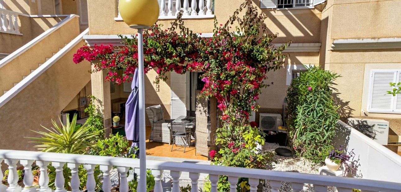 Herverkoop - Bungalow -
Orihuela Costa - Punta Prima