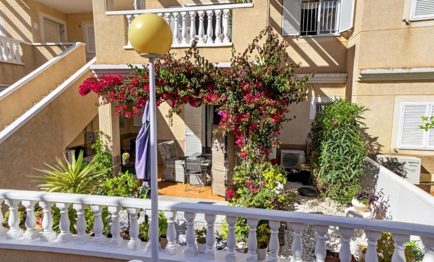 Herverkoop - Bungalow -
Orihuela Costa - Punta Prima