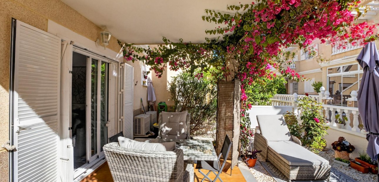 Herverkoop - Bungalow -
Orihuela Costa - Punta Prima