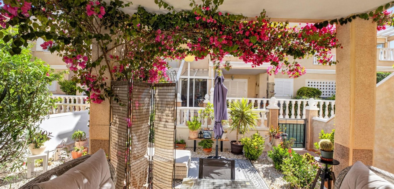 Herverkoop - Bungalow -
Orihuela Costa - Punta Prima