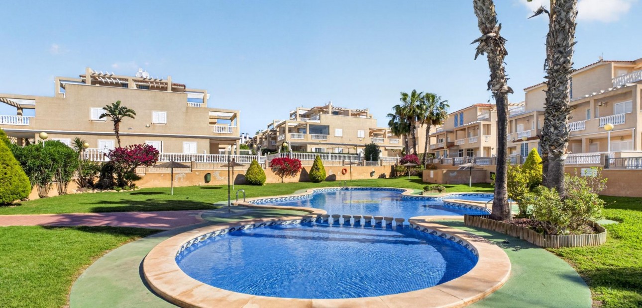 Herverkoop - Bungalow -
Orihuela Costa - Punta Prima