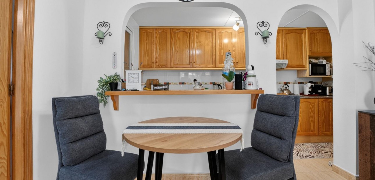 Herverkoop - Bungalow -
Orihuela Costa - Punta Prima