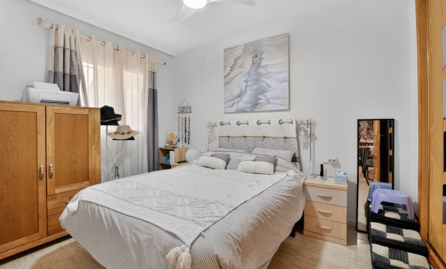 Herverkoop - Bungalow -
Orihuela Costa - Punta Prima