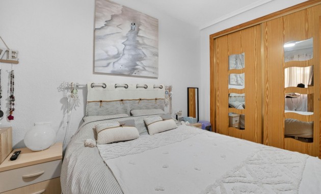 Herverkoop - Bungalow -
Orihuela Costa - Punta Prima