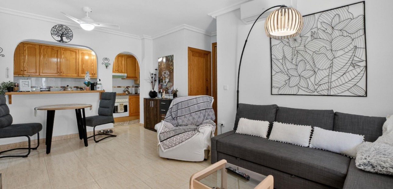 Herverkoop - Bungalow -
Orihuela Costa - Punta Prima