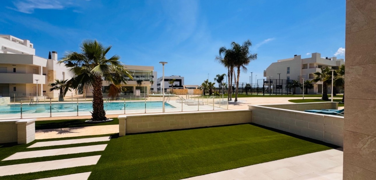 Venta - Apartamento / piso -
Guardamar del Segura - El Raso