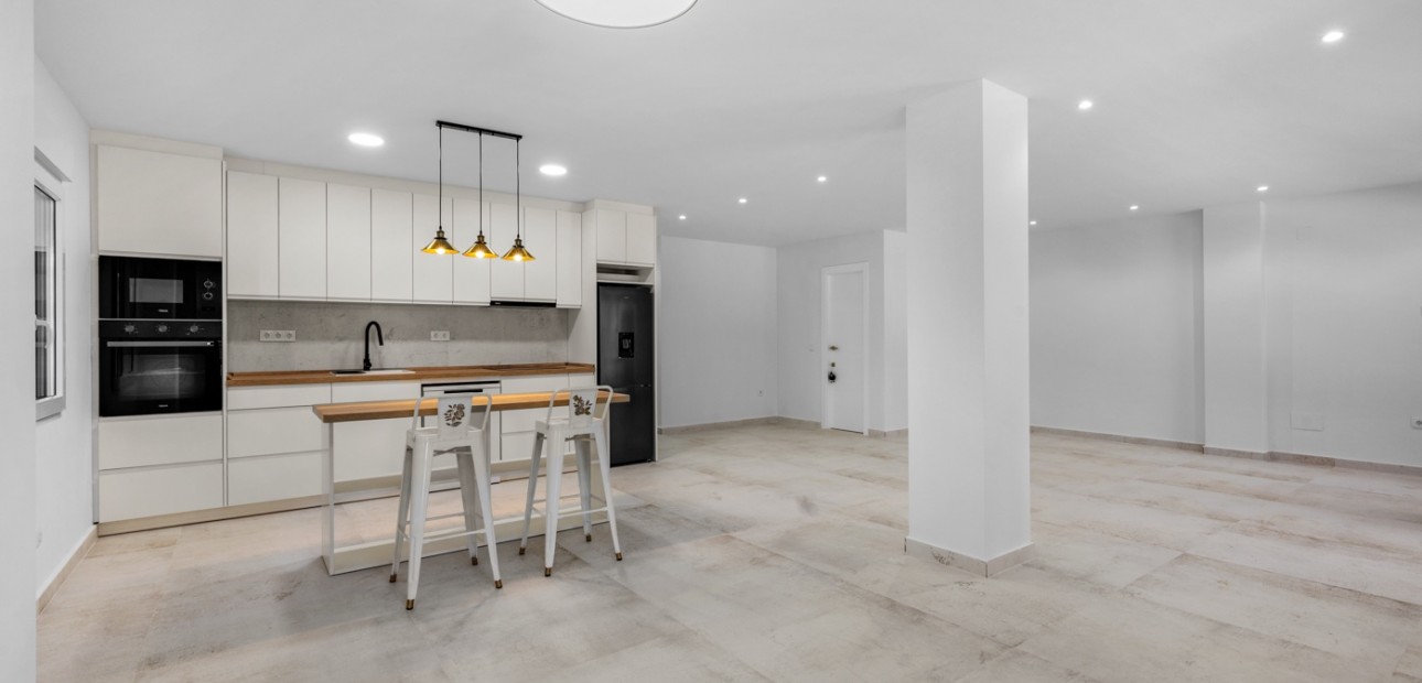 Herverkoop - Appartement / flat -
Torrevieja - Playa del Acequión