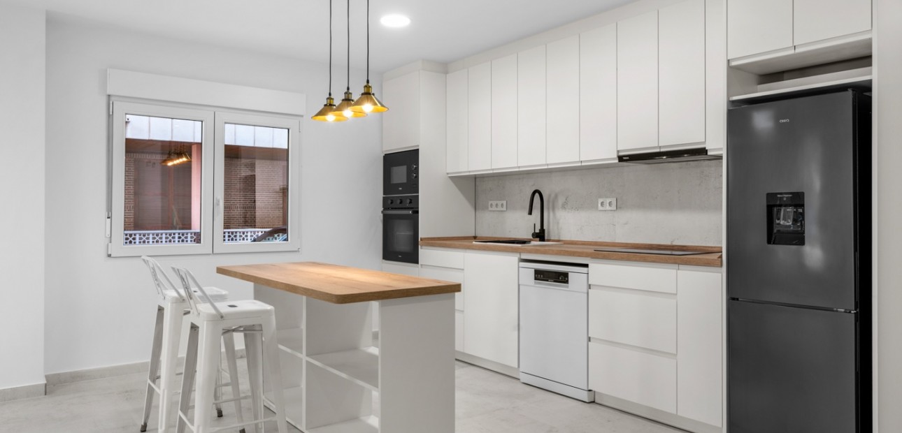 Herverkoop - Appartement / flat -
Torrevieja - Playa del Acequión
