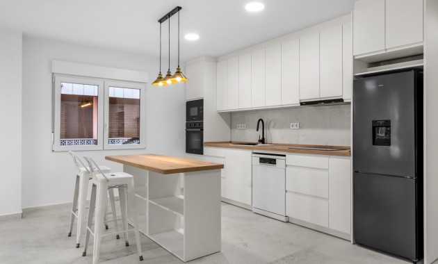Herverkoop - Appartement / flat -
Torrevieja - Playa del Acequión