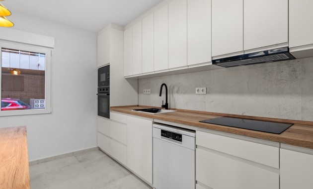 Herverkoop - Appartement / flat -
Torrevieja - Playa del Acequión