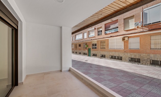 Herverkoop - Appartement / flat -
Torrevieja - Playa del Acequión
