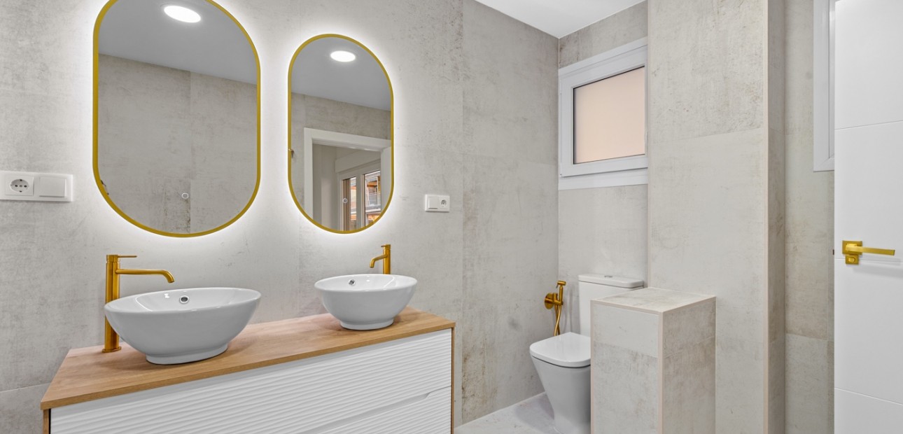 Herverkoop - Appartement / flat -
Torrevieja - Playa del Acequión