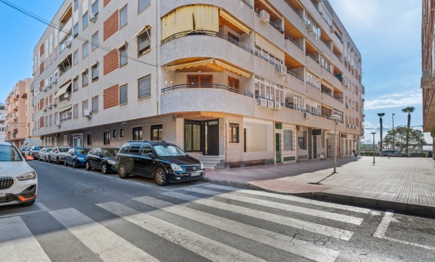 Herverkoop - Appartement / flat -
Torrevieja - Playa del Acequión