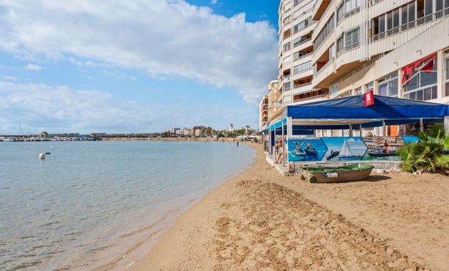 Herverkoop - Appartement / flat -
Torrevieja - Playa del Acequión