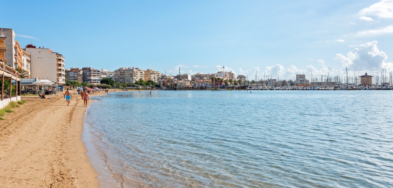 Herverkoop - Appartement / flat -
Torrevieja - Playa del Acequión