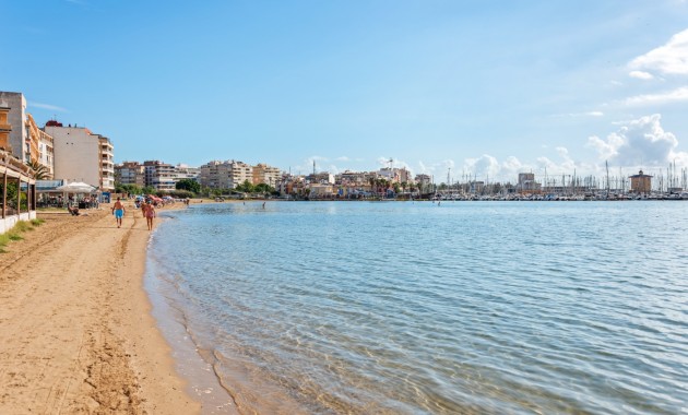 Herverkoop - Appartement / flat -
Torrevieja - Playa del Acequión