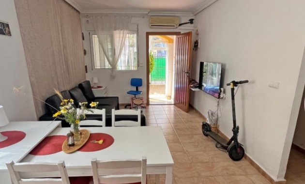 Herverkoop - Terraced house -
Guardamar del Segura - El Edén - Los Estaños