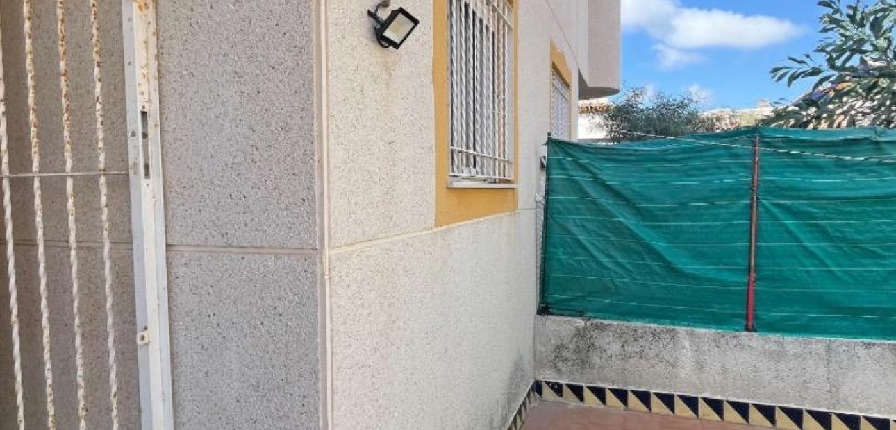 Herverkoop - Terraced house -
Guardamar del Segura - El Edén - Los Estaños