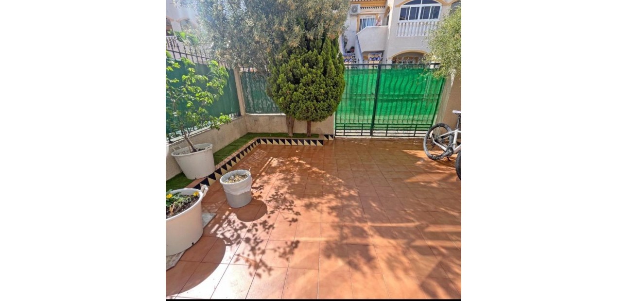 Herverkoop - Terraced house -
Guardamar del Segura - El Edén - Los Estaños