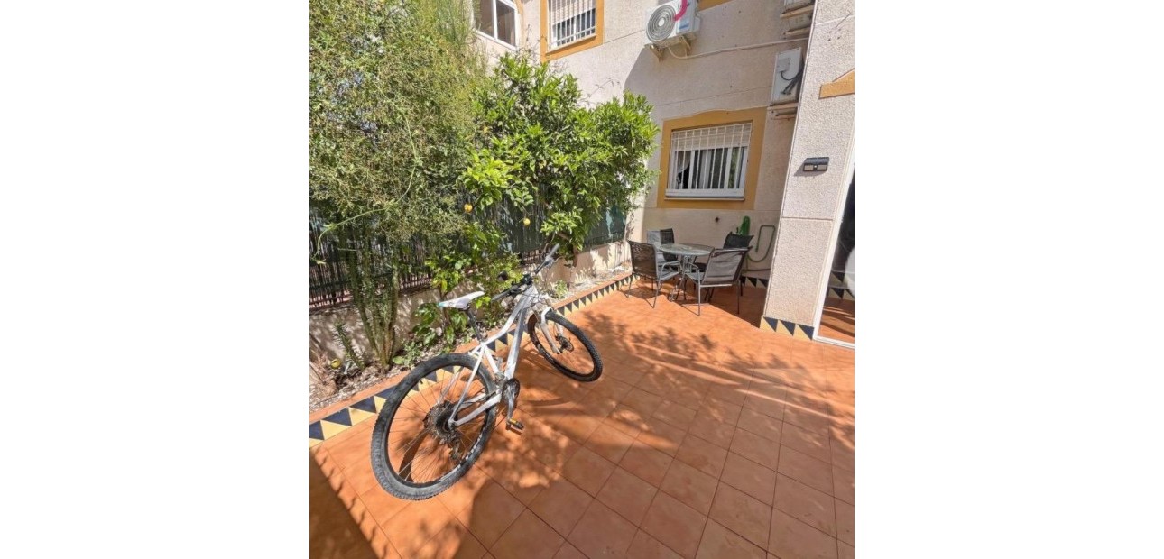 Herverkoop - Terraced house -
Guardamar del Segura - El Edén - Los Estaños