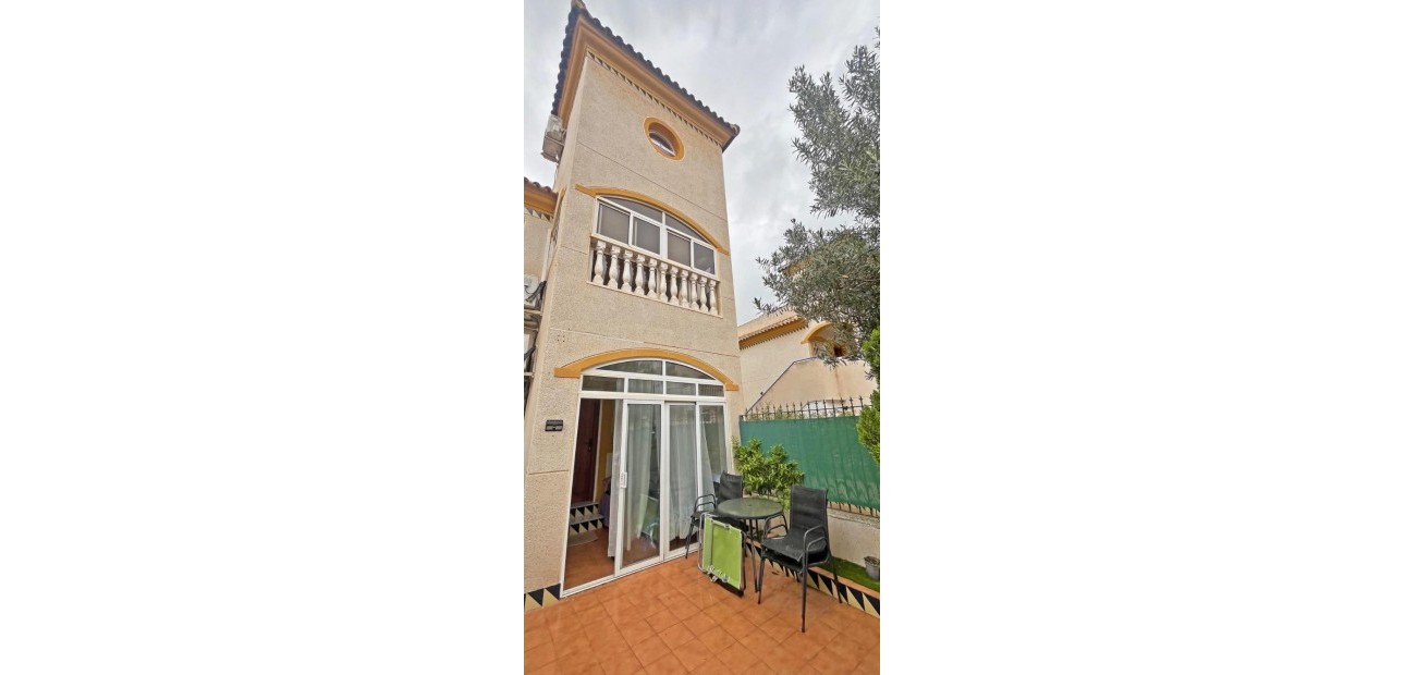 Herverkoop - Terraced house -
Guardamar del Segura - El Edén - Los Estaños
