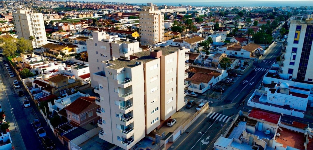 Herverkoop - Appartement / flat -
Torrevieja - Torrevieja - Centre