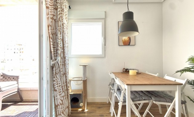 Herverkoop - Appartement / flat -
Torrevieja - Torrevieja - Centre