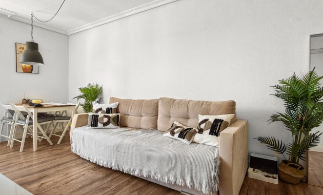 Herverkoop - Appartement / flat -
Torrevieja - Torrevieja - Centre