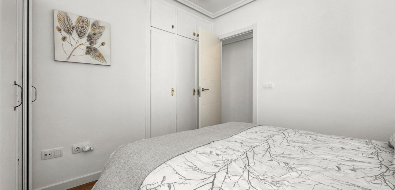 Herverkoop - Appartement / flat -
Torrevieja - Torrevieja - Centre