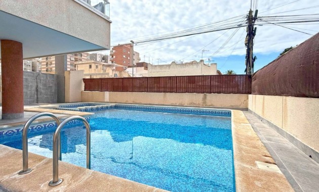 Herverkoop - Appartement / flat -
Torrevieja - Torrevieja - Centre