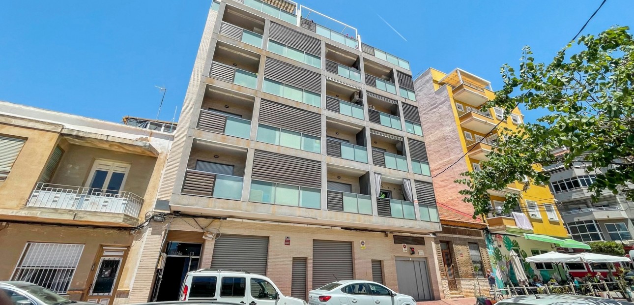 Herverkoop - Appartement / flat -
Torrevieja - Playa Acequion