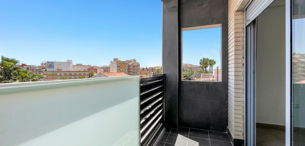 Herverkoop - Appartement / flat -
Torrevieja - Playa Acequion