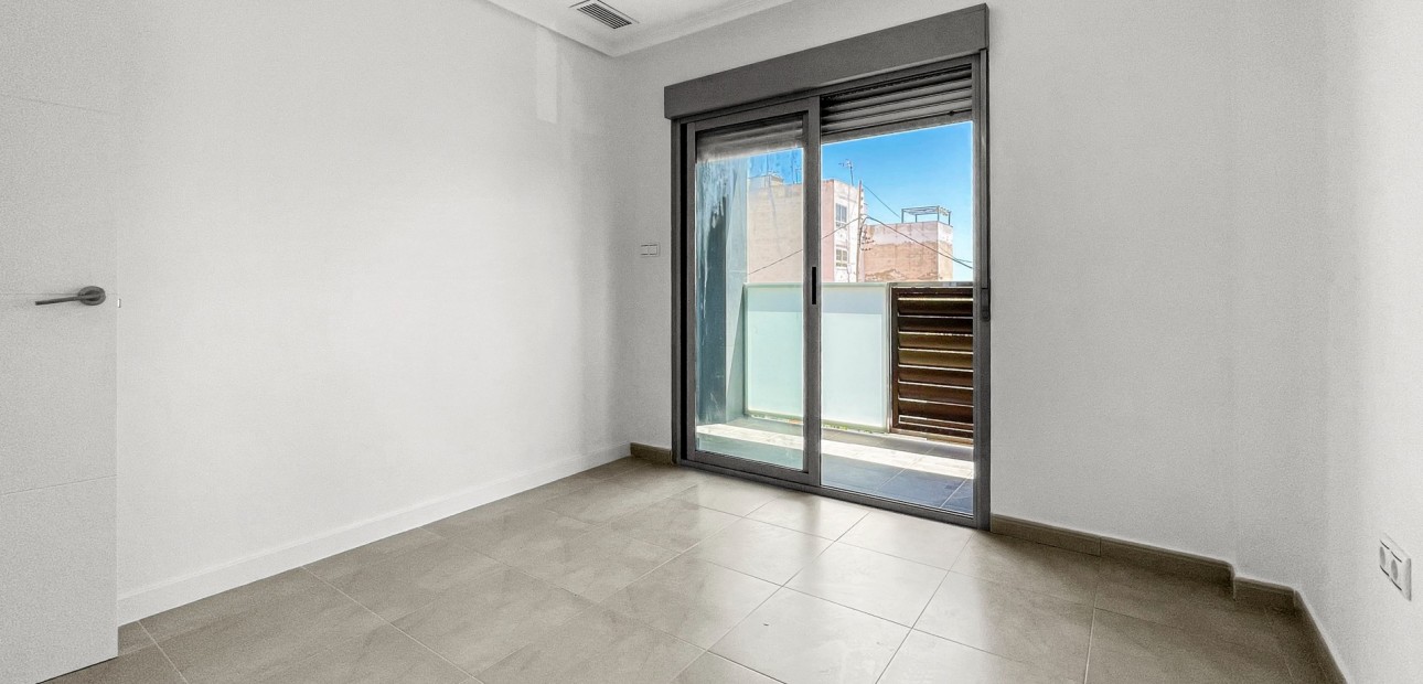 Herverkoop - Appartement / flat -
Torrevieja - Playa Acequion