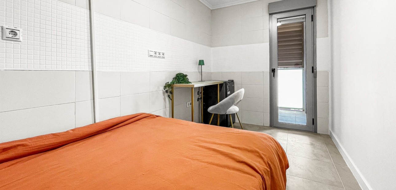Herverkoop - Appartement / flat -
Torrevieja - Playa Acequion