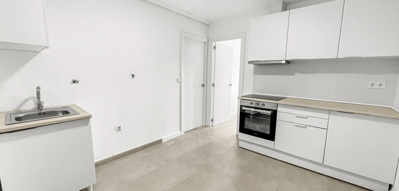 Herverkoop - Appartement / flat -
Torrevieja - Playa Acequion