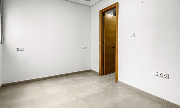 Herverkoop - Appartement / flat -
Torrevieja - Playa Acequion