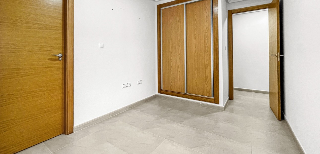 Herverkoop - Appartement / flat -
Torrevieja - Playa Acequion