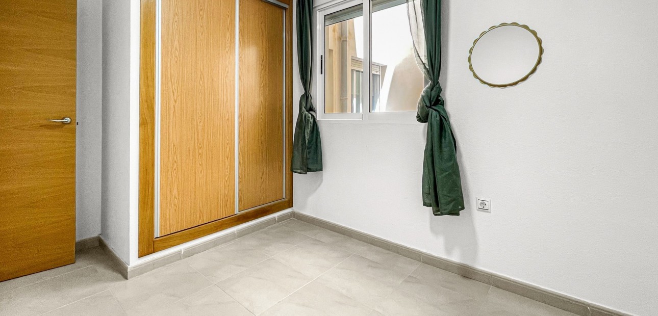 Herverkoop - Appartement / flat -
Torrevieja - Playa Acequion