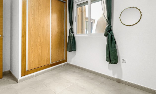 Herverkoop - Appartement / flat -
Torrevieja - Playa Acequion