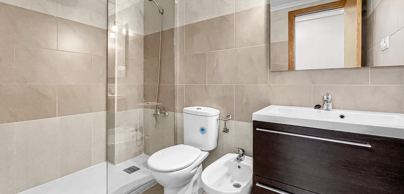 Herverkoop - Appartement / flat -
Torrevieja - Playa Acequion