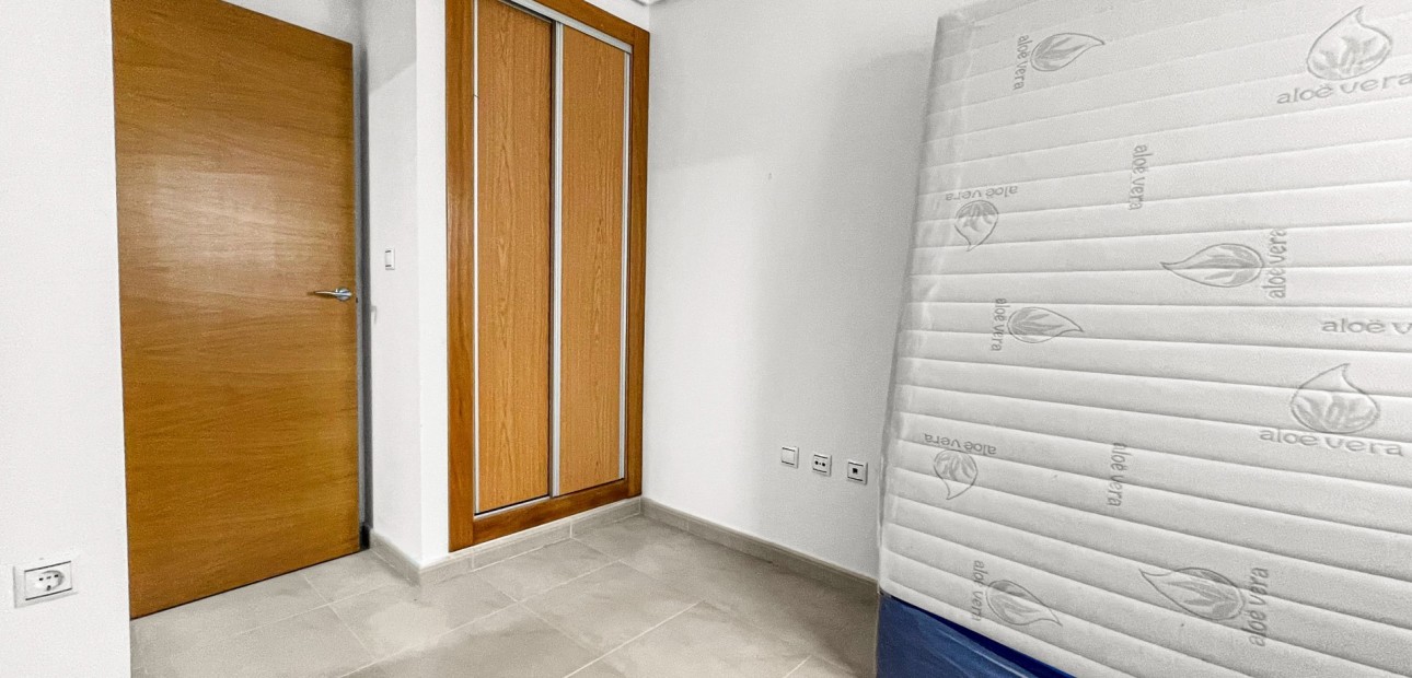 Herverkoop - Appartement / flat -
Torrevieja - Playa Acequion