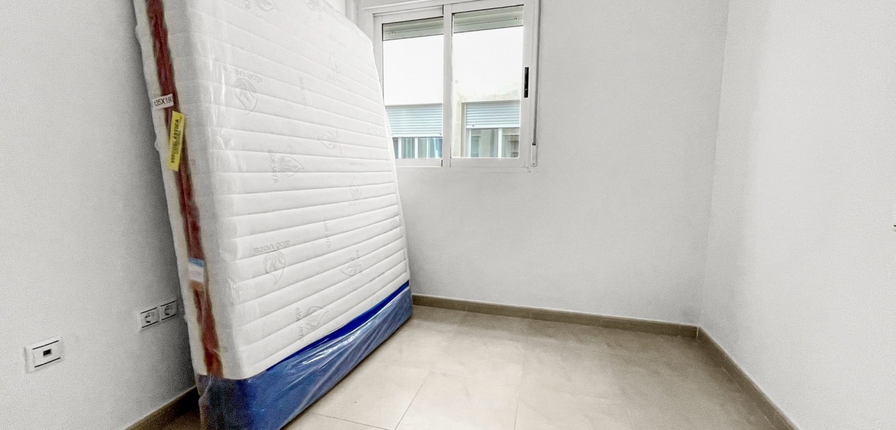 Herverkoop - Appartement / flat -
Torrevieja - Playa Acequion