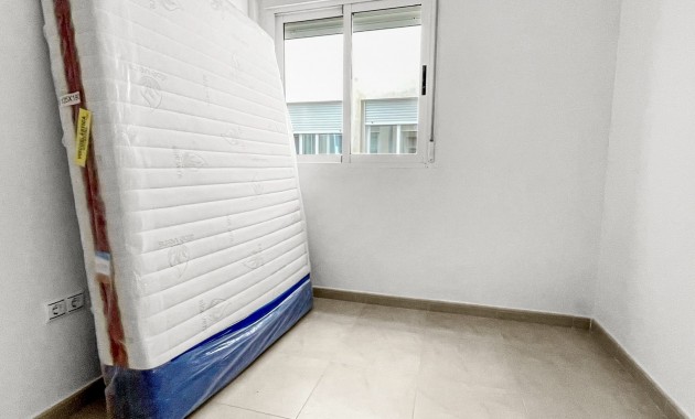 Herverkoop - Appartement / flat -
Torrevieja - Playa Acequion