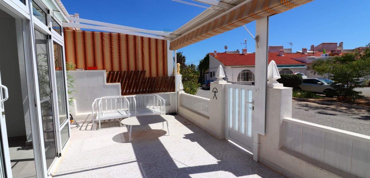 Venta - Bungalow -
Torrevieja - El Chaparral