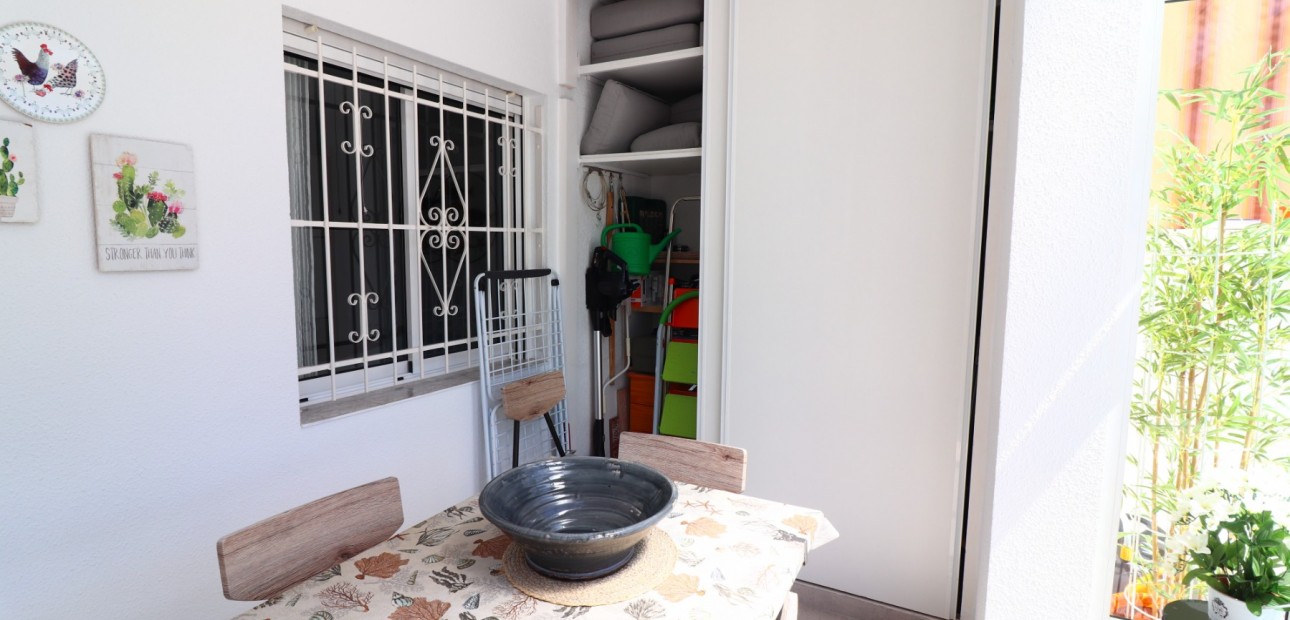 Venta - Bungalow -
Torrevieja - El Chaparral