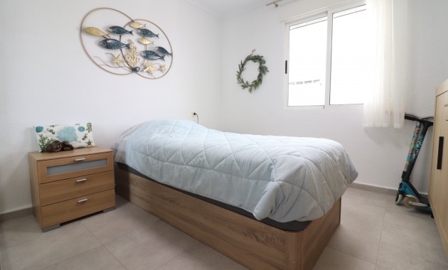 Venta - Bungalow -
Torrevieja - El Chaparral