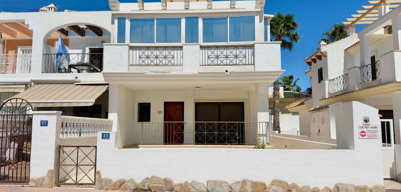 Sale - Semi Detached Villa -
Ciudad Quesada - Ciudad Quesada - Town