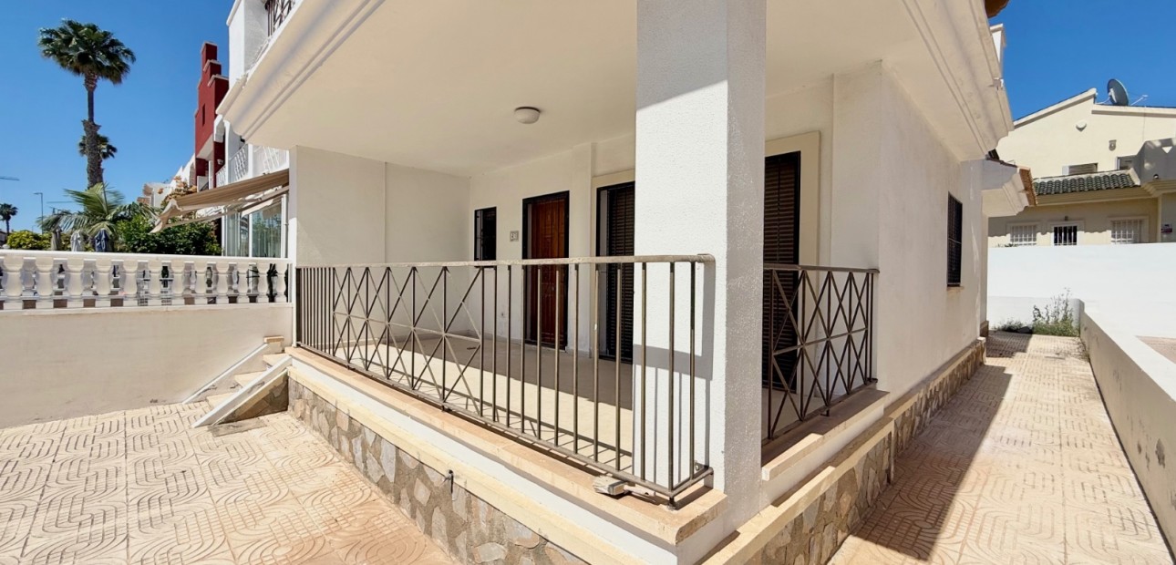 Sale - Semi Detached Villa -
Ciudad Quesada - Ciudad Quesada - Town