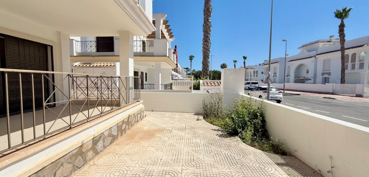 Sale - Semi Detached Villa -
Ciudad Quesada - Ciudad Quesada - Town